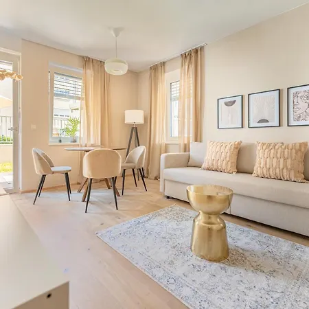 Daire Revliving Garden Am Steinertor *